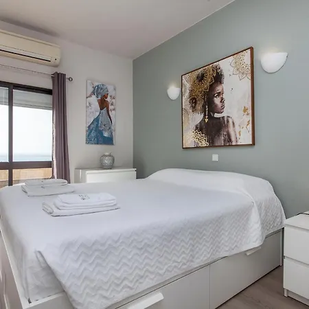 A60 - Magnolia Flat In Lagos